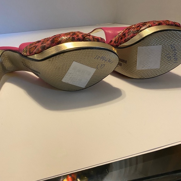 Pink and gold sling back pumps - Picture 3 of 9